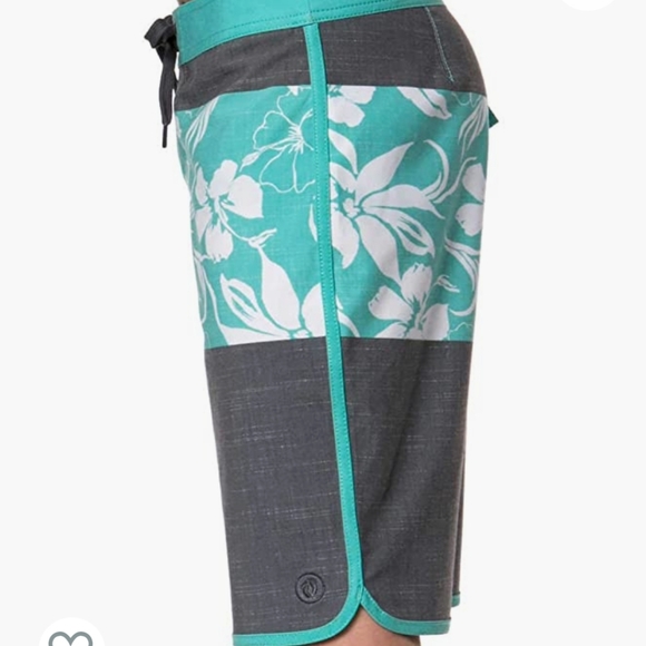 Hang Ten Board Shorts - Picture 2 of 8